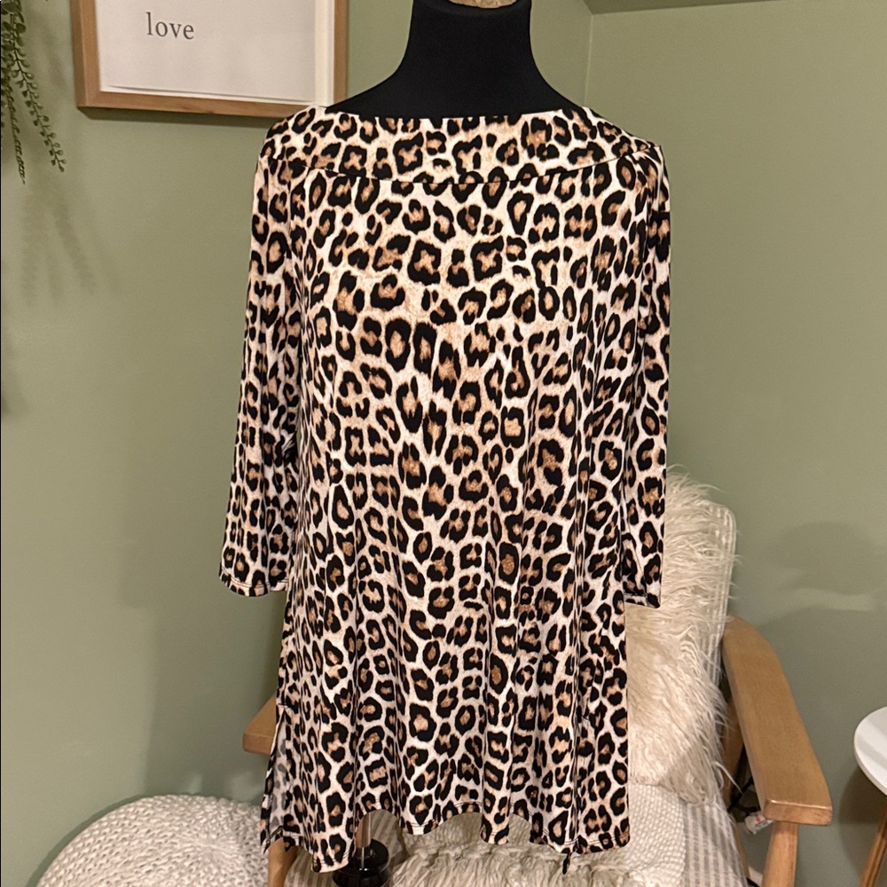 Leopard Print Swing Tunic Top - Crew Neck